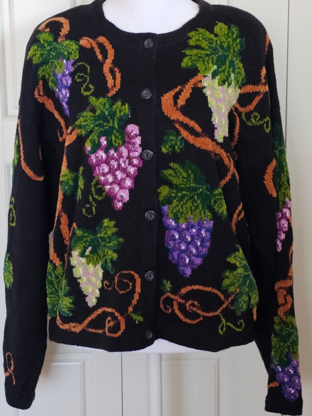 VINTAGE Design Options by Philip & Jane Gordon Grapes Novelty Cardigan Sweater
